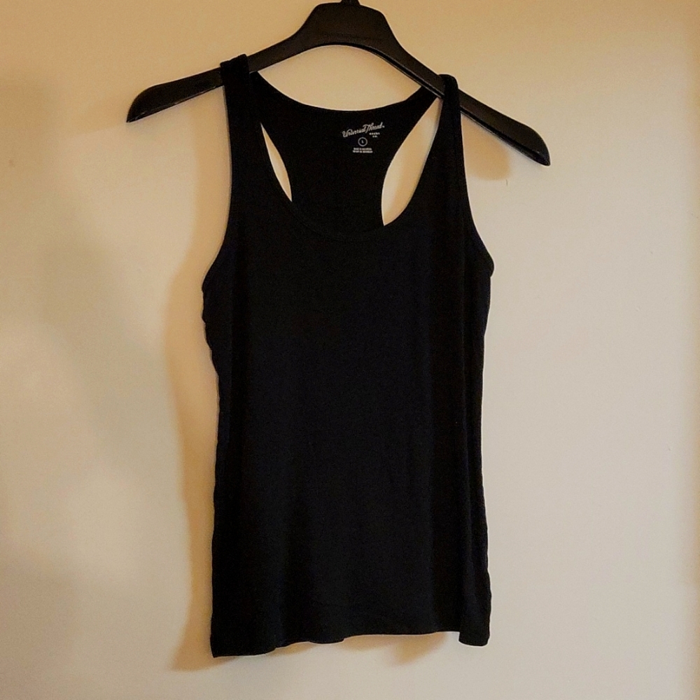 Universal Thread tank bundle